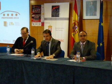 El Alcalde Jesús Moreno inaugurando la Jornada. A la izda. Carlos Pereda y a la dcha. José C. Rodríguez